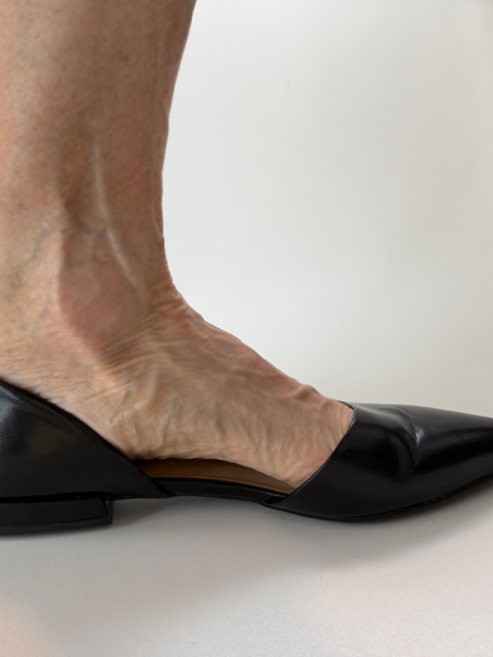 Franco Sarto Black Pointed Toe D'Orsay Flats - Picture 2 of 5